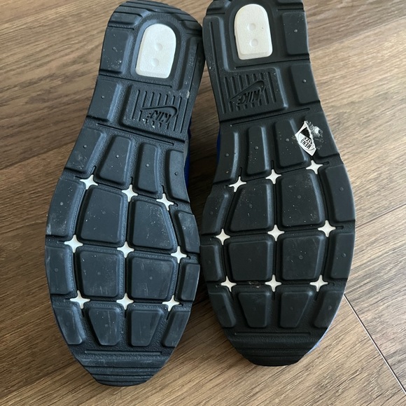 Nike Venture Runner - Picture 5 of 5